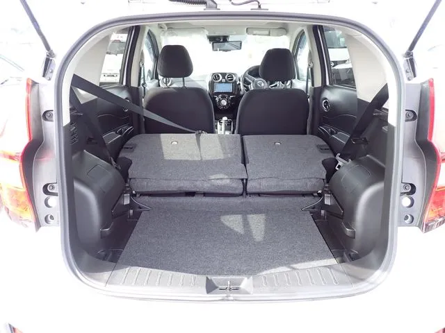 ノート（ニッサン）の車両写真