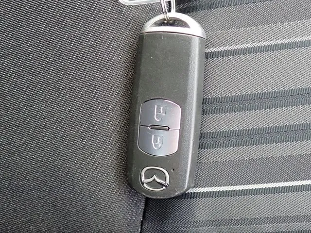 ＭＡＺＤＡ２（マツダ）の車両写真