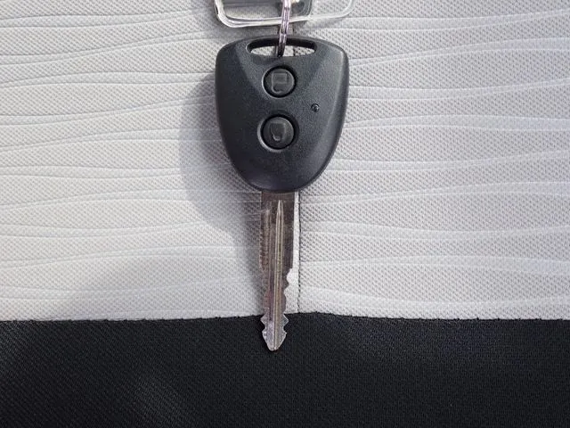 ミラ イース(ダイハツ)の車両写真