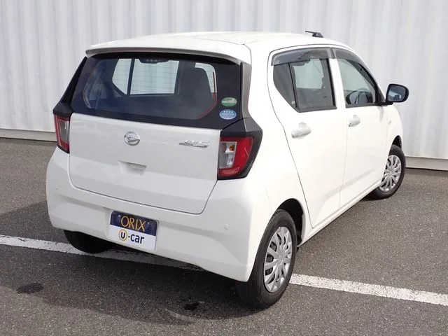 ミラ イース(ダイハツ)の車両写真
