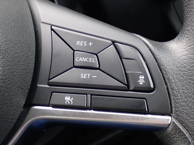 ノート(ニッサン)の車両写真