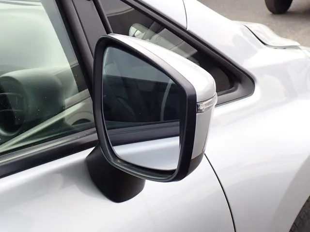 ノート(ニッサン)の車両写真