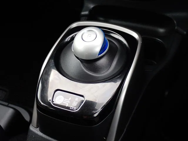 ノート(ニッサン)の車両写真