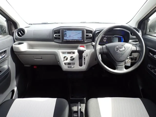 ミラ イース(ダイハツ)の車両写真