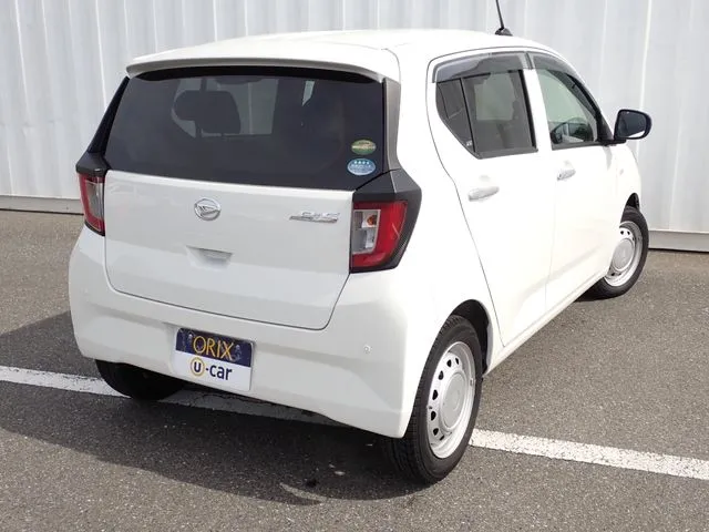ミラ イース(ダイハツ)の車両写真