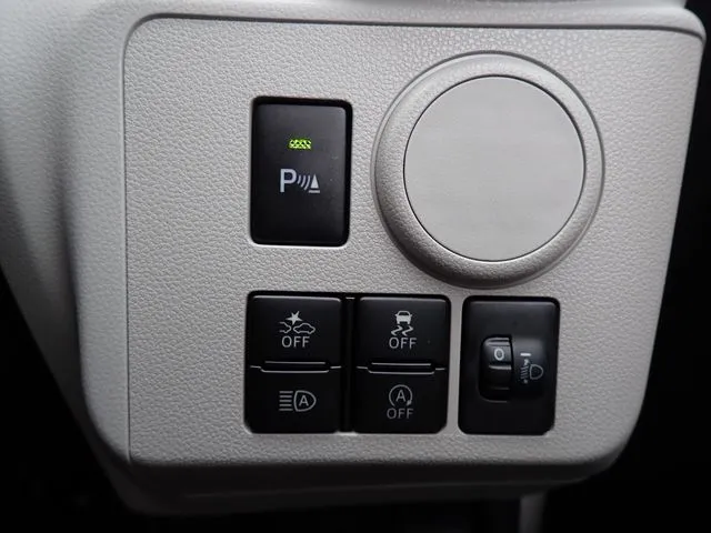 ミラ イース(ダイハツ)の車両写真