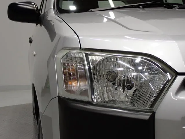 トヨタ　プロボックスバン　４ＷＤ