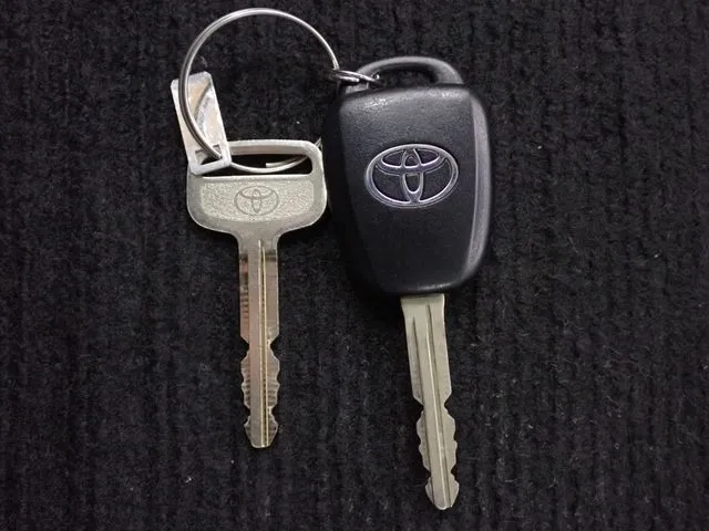 トヨタ　プロボックスバン　４ＷＤ