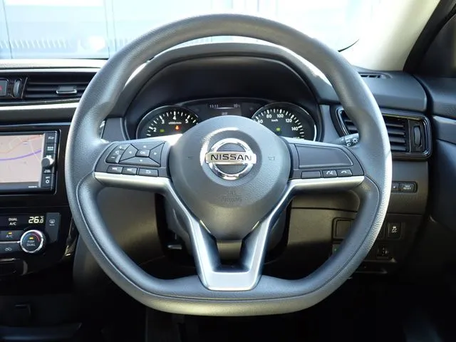 エクストレイル　ハイブリッド　４ＷＤ（ニッサン）の車両写真