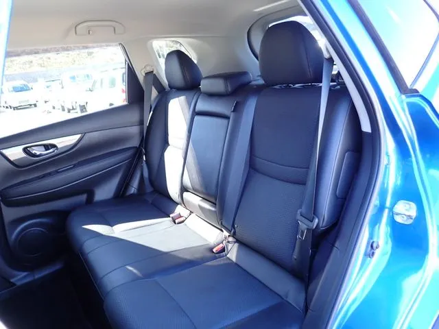 エクストレイル　ハイブリッド　４ＷＤ（ニッサン）の車両写真