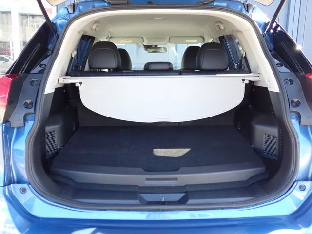 エクストレイル　ハイブリッド　４ＷＤ（ニッサン）の車両写真