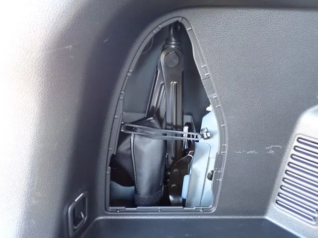 エクストレイル　ハイブリッド　４ＷＤ（ニッサン）の車両写真