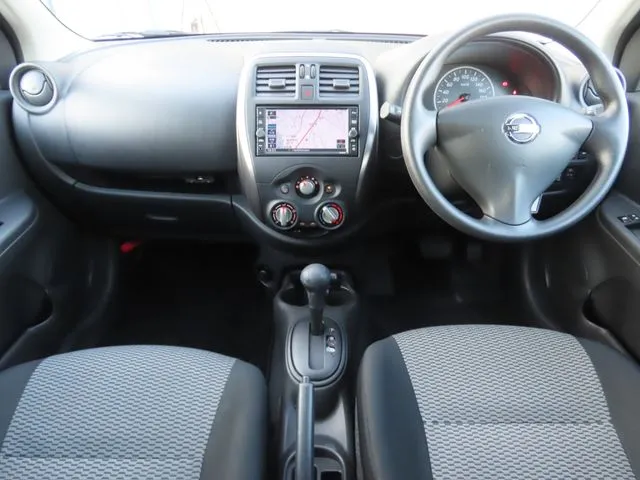 マーチ（ニッサン）の車両写真