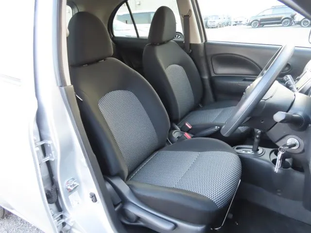 マーチ（ニッサン）の車両写真