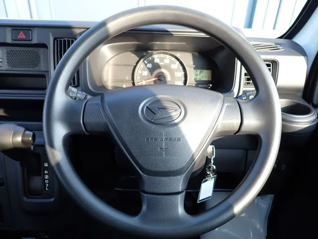 ダイハツ　ハイゼットカーゴ