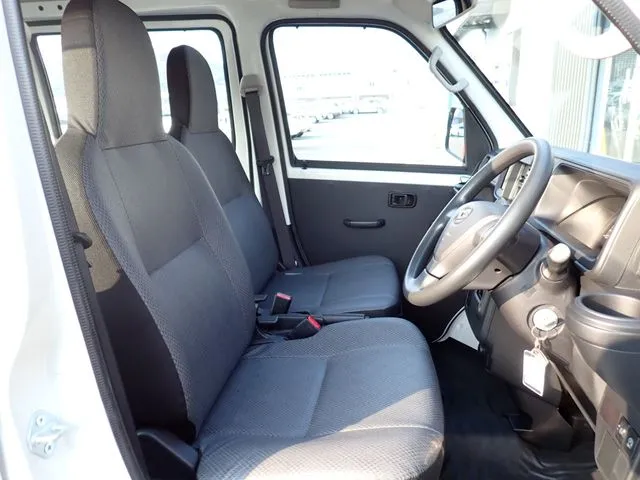 ダイハツ　ハイゼットカーゴ