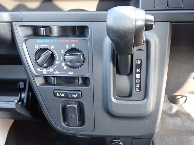 ダイハツ　ハイゼットカーゴ