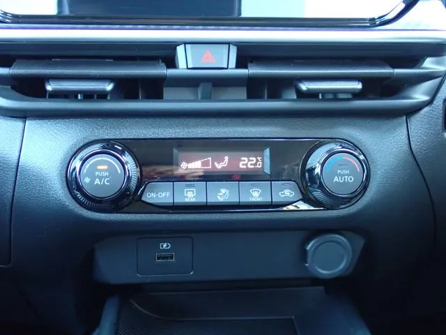 ノート（ニッサン）の車両写真