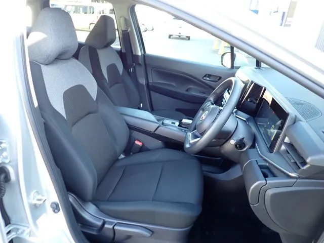 ノート（ニッサン）の車両写真