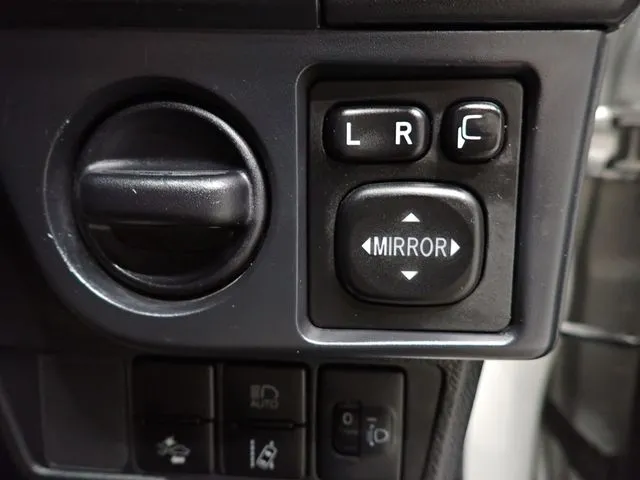 トヨタ　カローラアクシオ