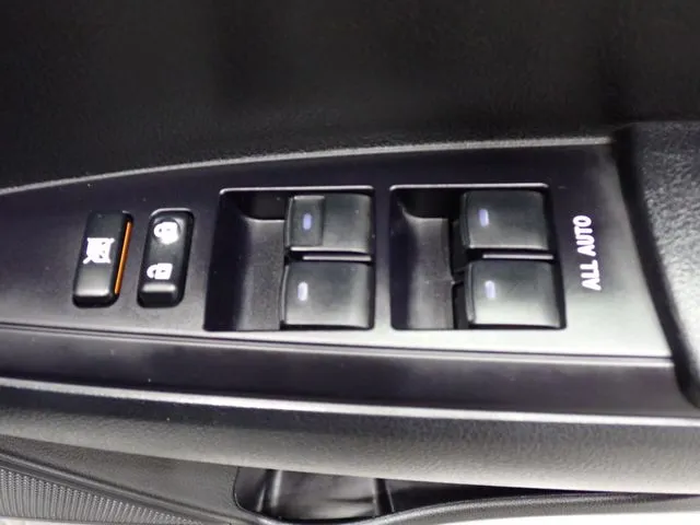 トヨタ　カローラアクシオ