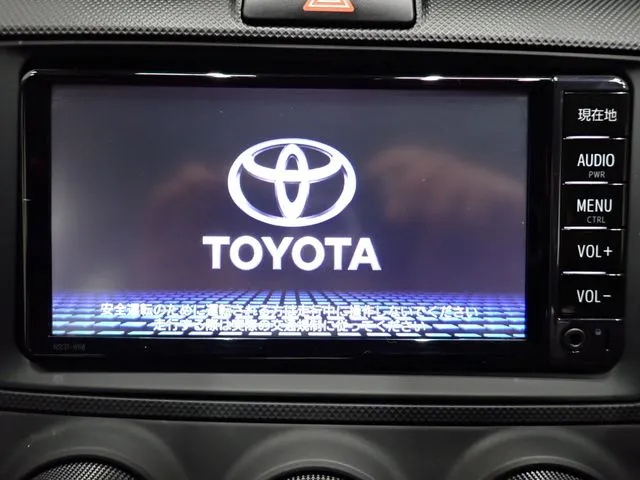 トヨタ　カローラアクシオ