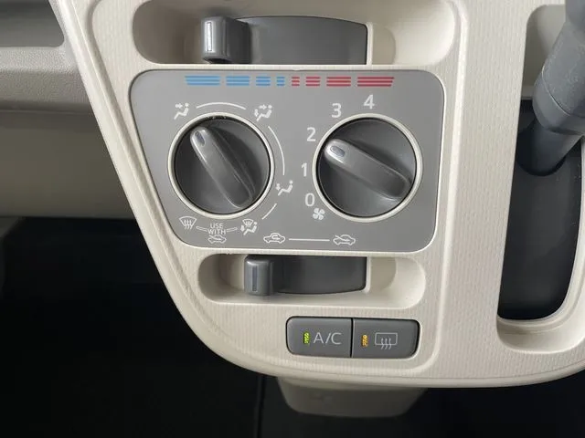 ムーヴ（ダイハツ）の車両写真