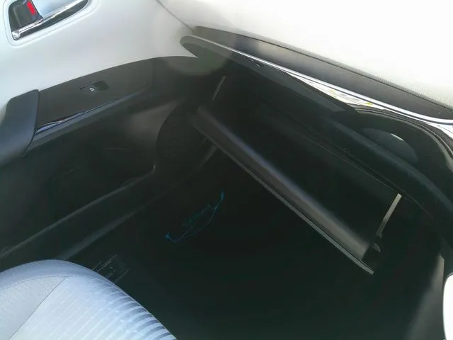 プリウス　４ＷＤ（トヨタ）の車両写真