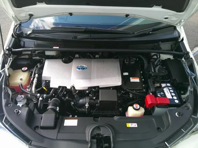 プリウス　４ＷＤ（トヨタ）の車両写真