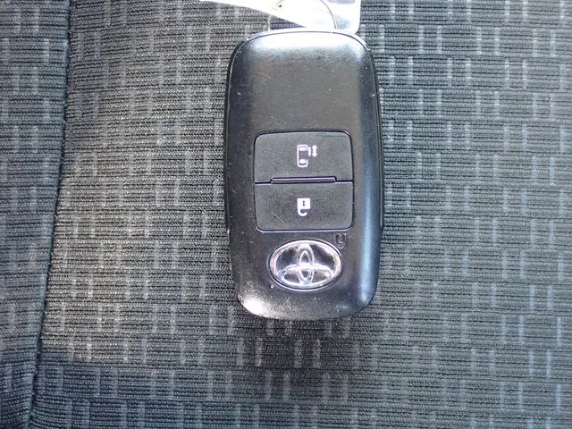 ルーミー(トヨタ)の車両写真