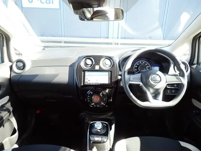 ノート（ニッサン）の車両写真