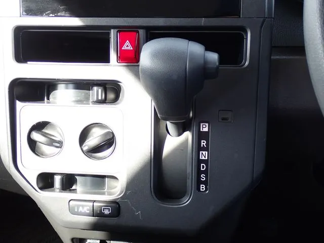 ルーミー（トヨタ）の車両写真