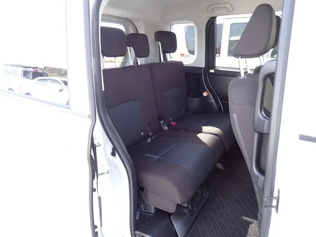 ルーミー（トヨタ）の車両写真