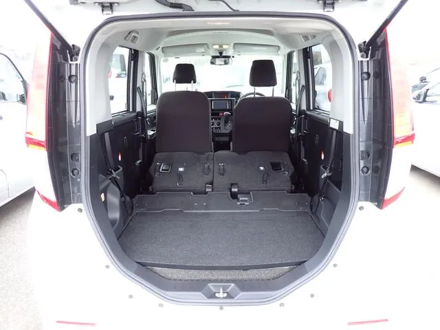 ルーミー（トヨタ）の車両写真