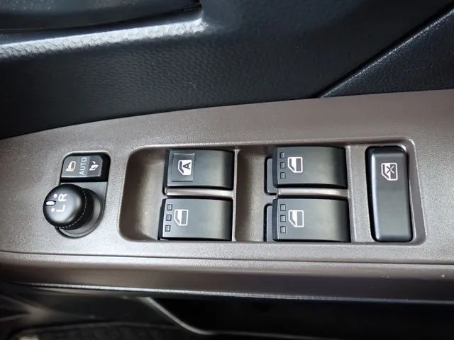 ルーミー（トヨタ）の車両写真