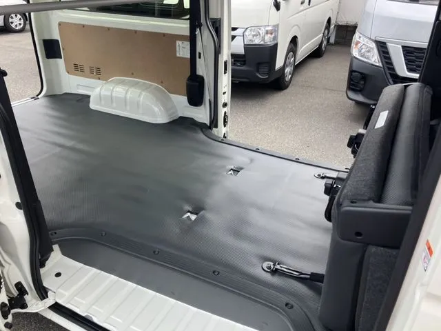 ハイエースバン　１．１５ｔ　２ＷＤ（トヨタ）の車両写真