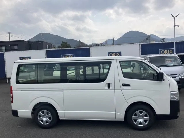 ハイエースバン　１．１５ｔ　２ＷＤ（トヨタ）の車両写真