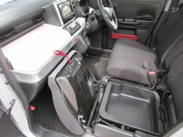 スペーシア　４ＷＤ（スズキ）の車両写真