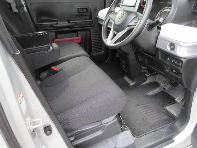 スペーシア　４ＷＤ（スズキ）の車両写真