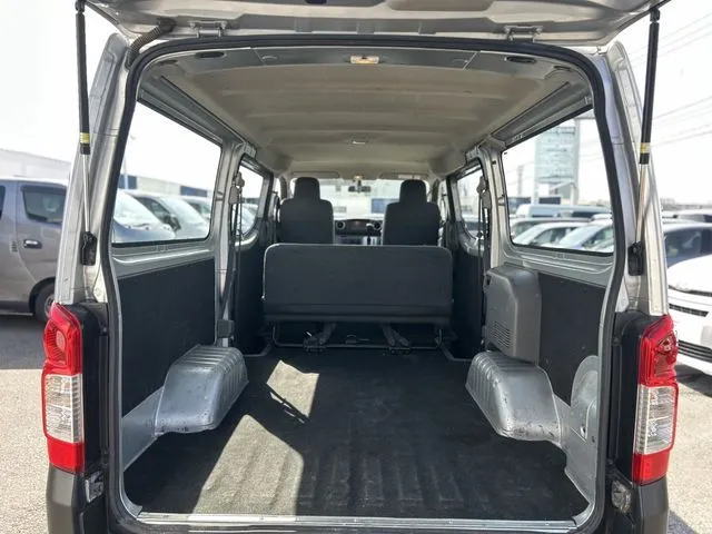 ＮＶ３５０キャラバン　４ＷＤ（ニッサン）の車両写真