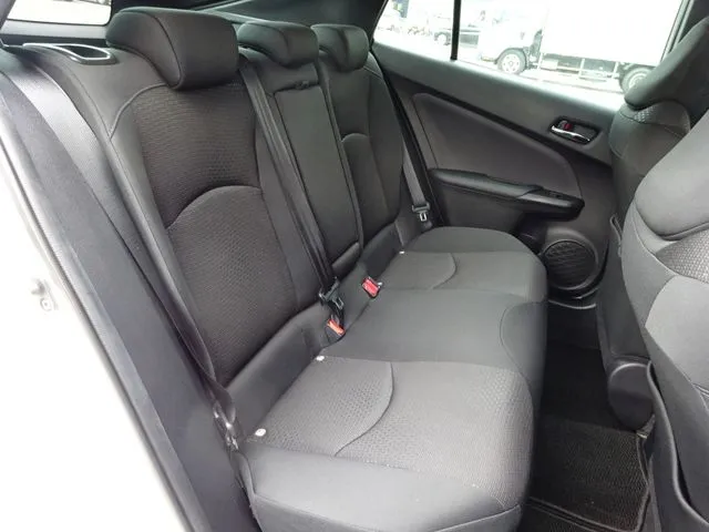 プリウス（トヨタ）の車両写真