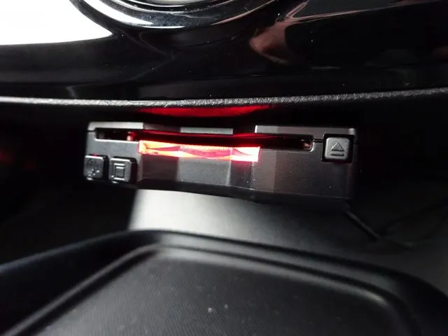 プリウス（トヨタ）の車両写真