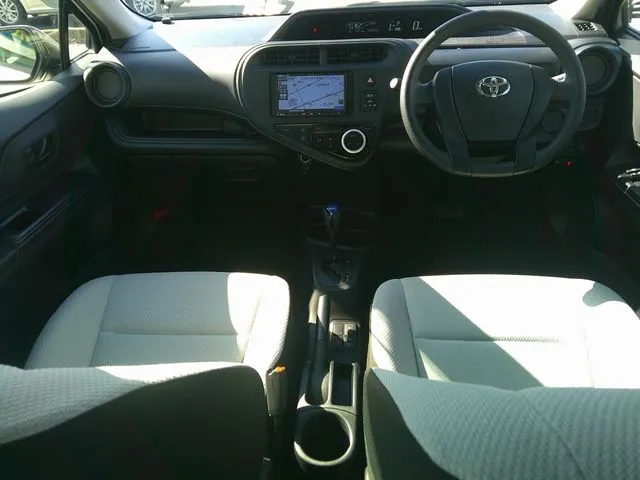 アクア（トヨタ）の車両写真