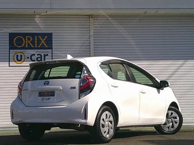 アクア（トヨタ）の車両写真