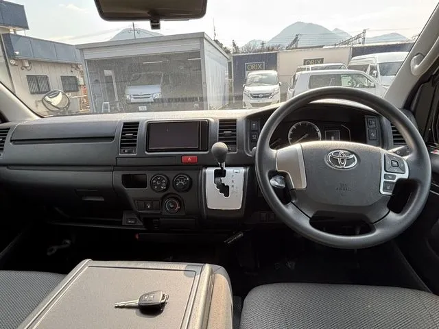 ハイエースバン　４ＷＤ（トヨタ）の車両写真