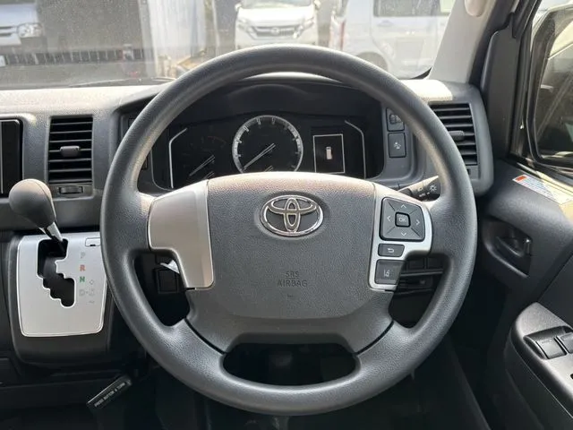 ハイエースバン　４ＷＤ（トヨタ）の車両写真