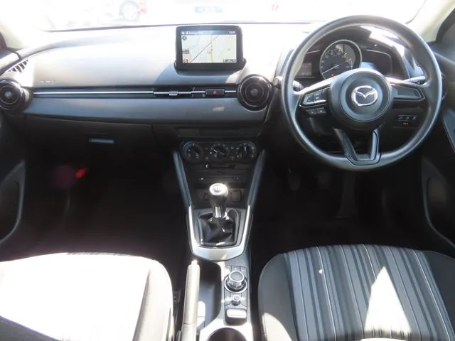 ＭＡＺＤＡ２（マツダ）の車両写真