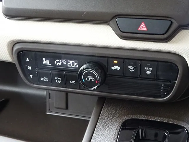 Ｎ　ＢＯＸ（ホンダ）の車両写真