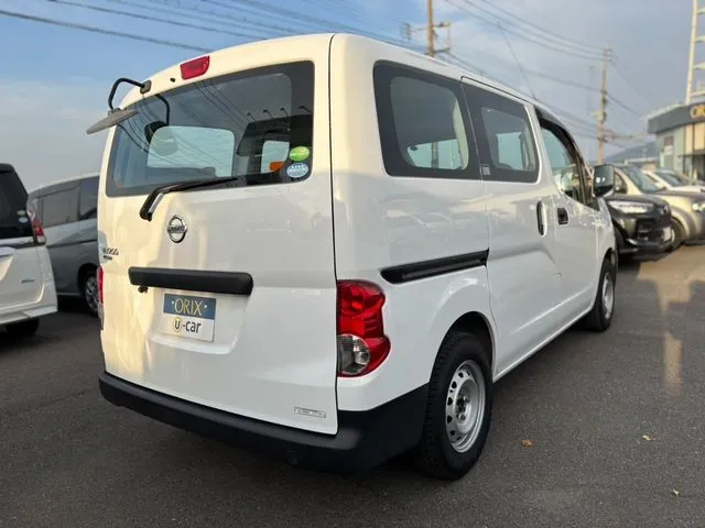 ＮＶ２００バネットバン（ニッサン）の車両写真