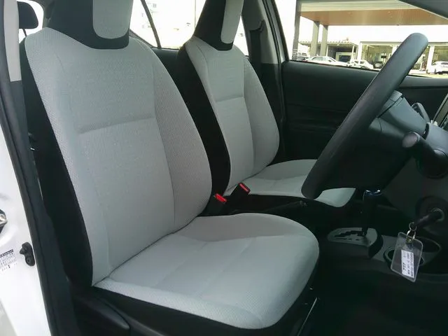 アクア(トヨタ)の車両写真